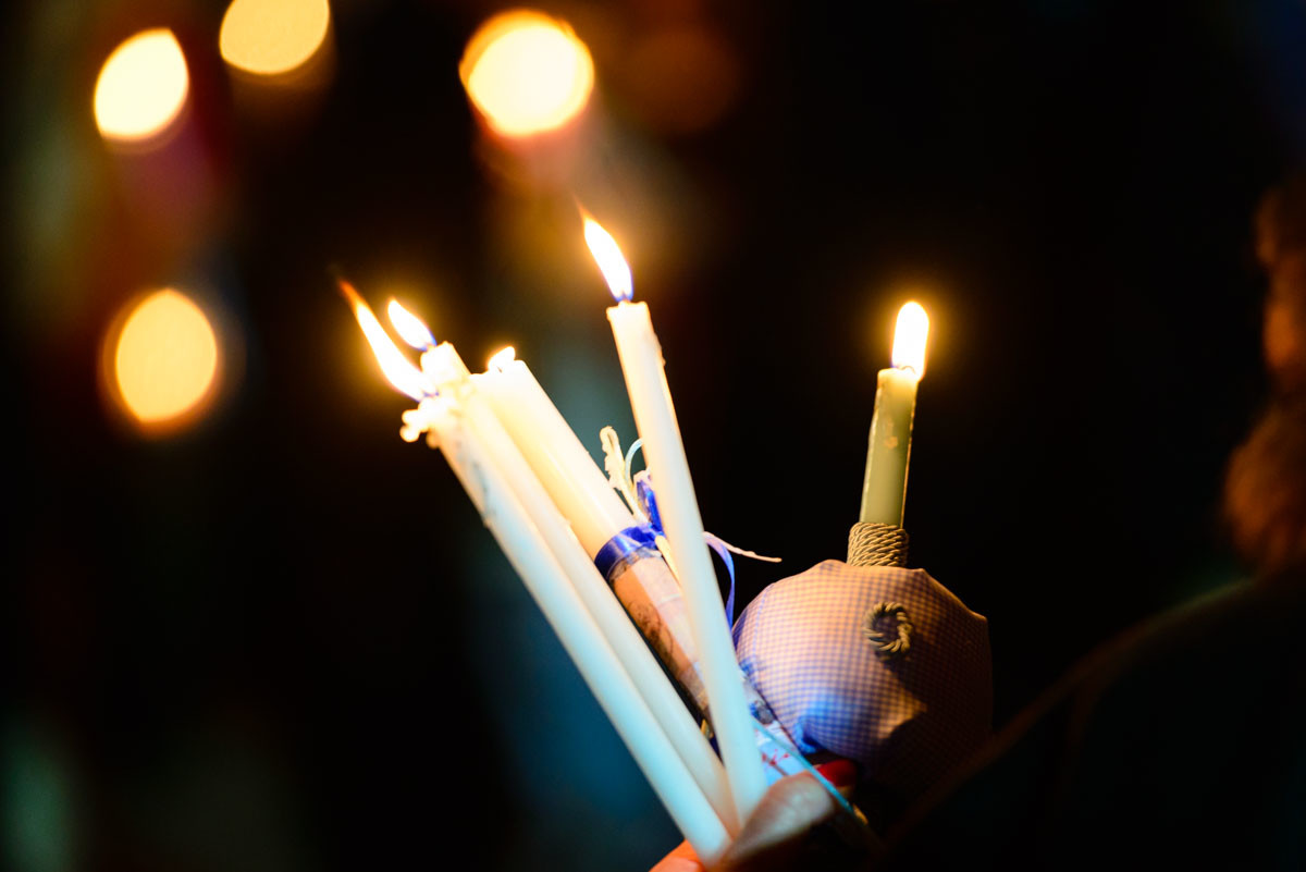 Στις 19:30 στο «Ελ. Βενιζέλος» το Άγιο Φως