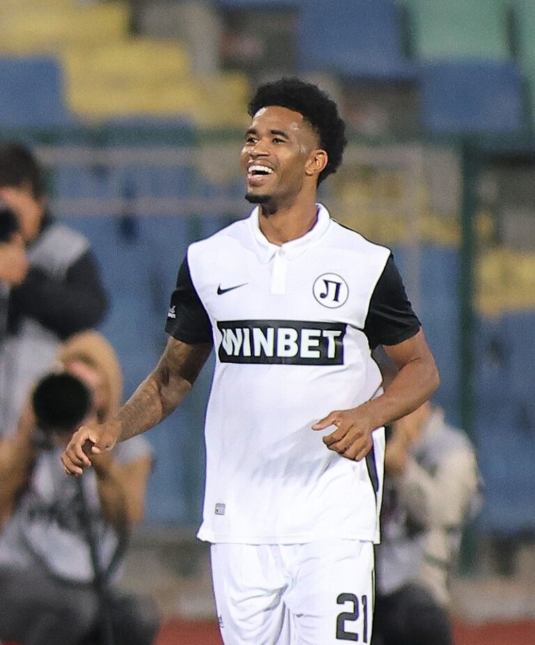 Σε προχωρημένες επαφές με τον Εβάντρο Κόστα η Ομόνοια