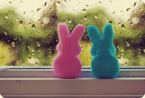 Μεγάλη Παρασκευή με σύννεφα και ισχυρούς ανέμους, κατεβαίνει η θερμοκρασία