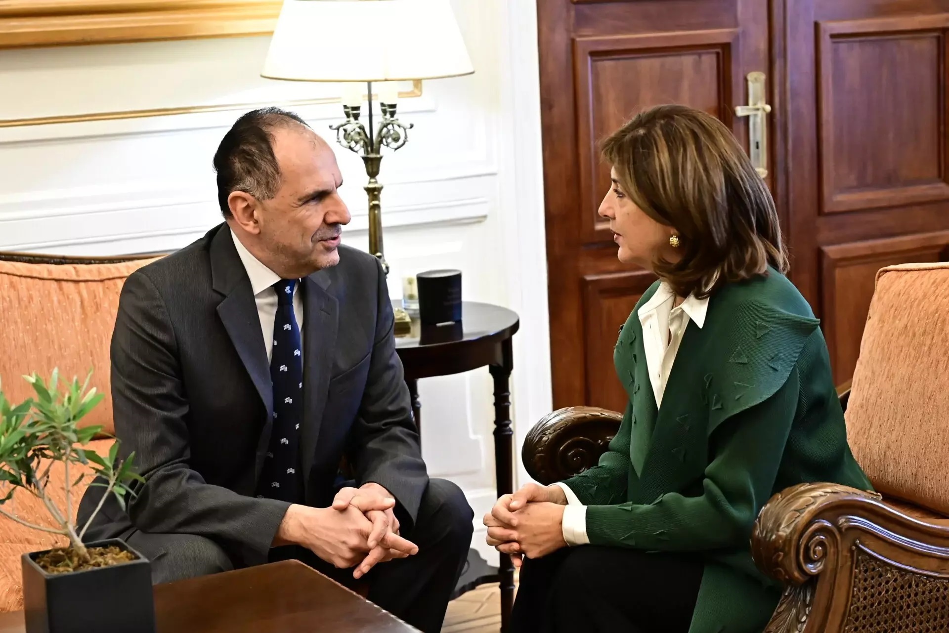 Μετά την Κύπρο στην Ελλάδα η Ολγκίν, βλέπει Γεραπετρίτη