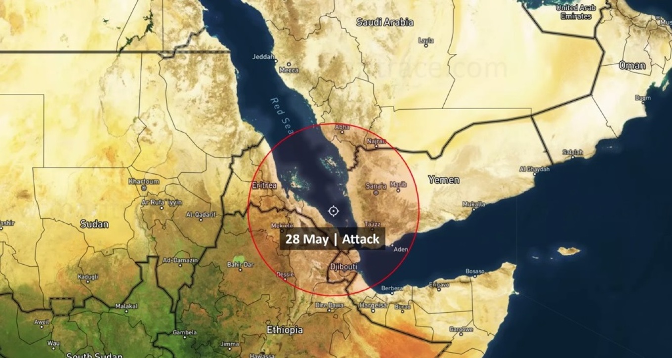 Πυραυλική επίθεση σε εμπορικό πλοίο στα ανοικτά της Υεμένης