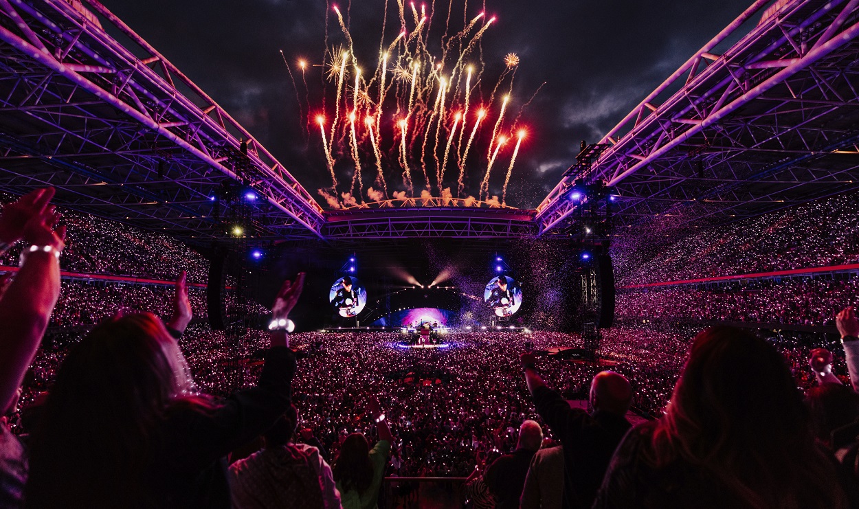 Όλη η Κύπρος στις δύο sold out συναυλίες των Coldplay – Τι πρέπει να ξέρετε