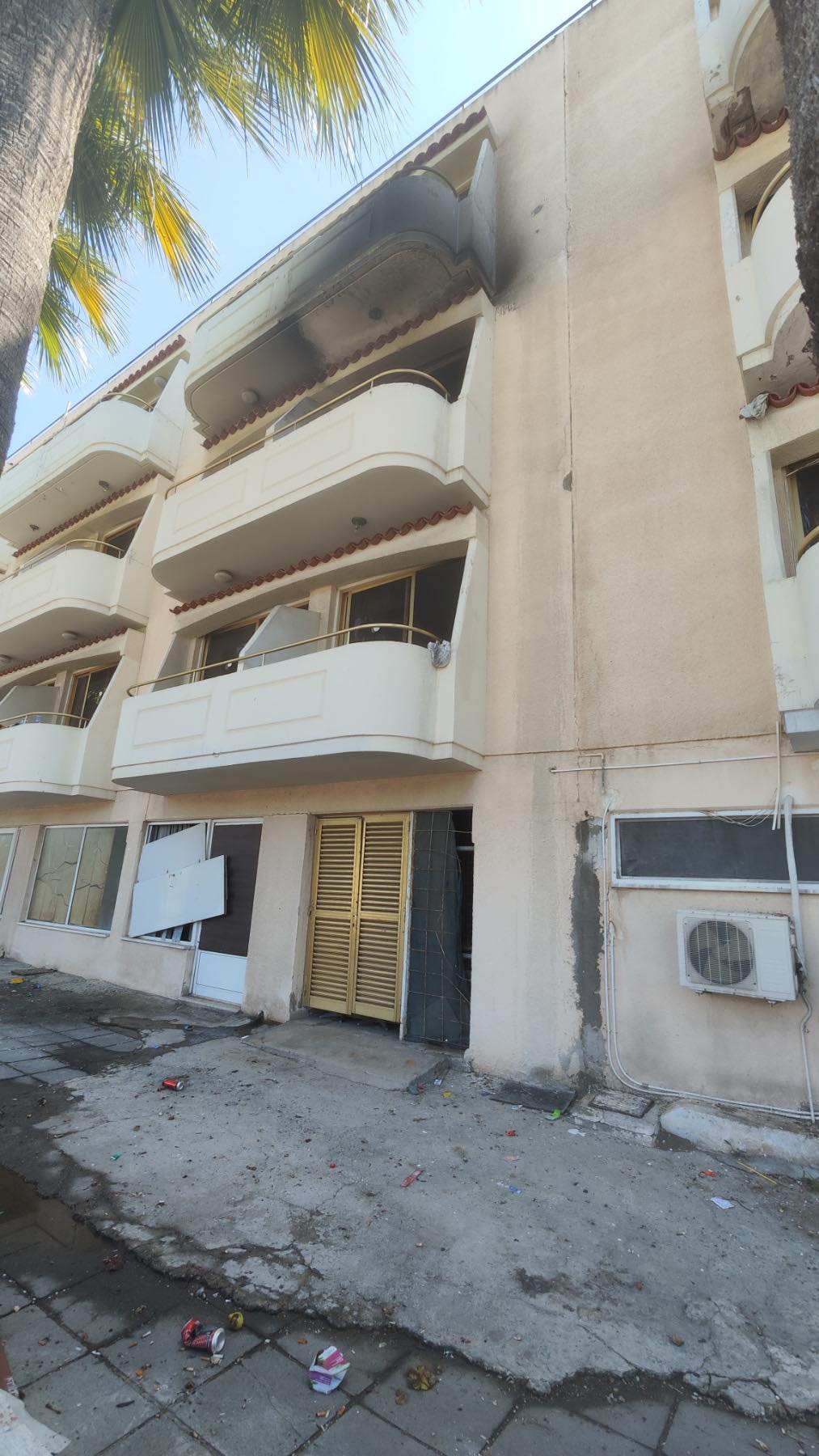 Πέρασαν χειροπέδες σε 17χρονους για τη φωτιά στη δομή ασυνόδευτων στην Ορόκλινη