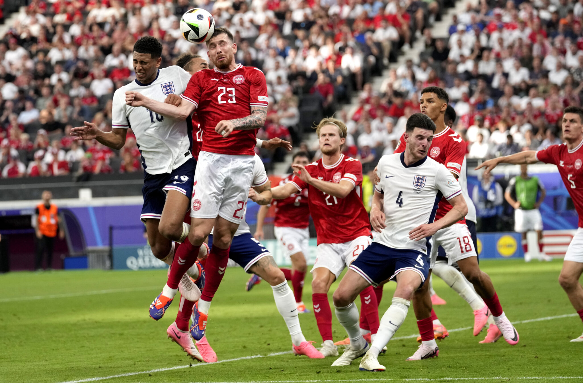 Δεν… λύγισε η Δανία κόντρα στην Αγγλία, έμειναν στην ισοπαλία