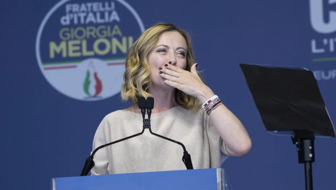 Guardian: Το βλέμμα της Ευρώπης είναι στραμμένο στην Ιταλία