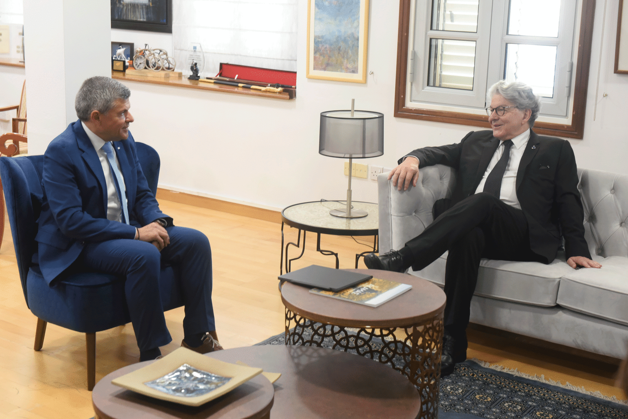 Ενέργεια και ανταγωνιστικότητα στη συνάντηση Παπαναστασίου-Μπρετόν