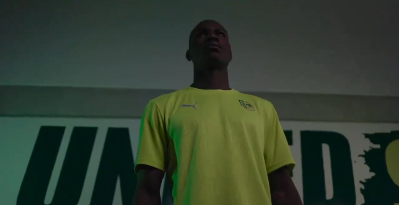 Φόρεσε για πρώτη φορά τα κιτρινοπράσινα ο Εκπολό (ΒΙΝΤΕΟ)