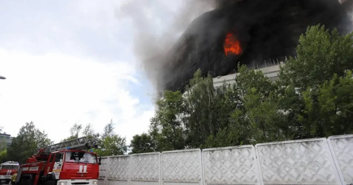 Επτά νεκροί από την πυρκαγιά σε πρώην ινστιτούτο ερευνών στη Μόσχα (ΦΩΤΟ)