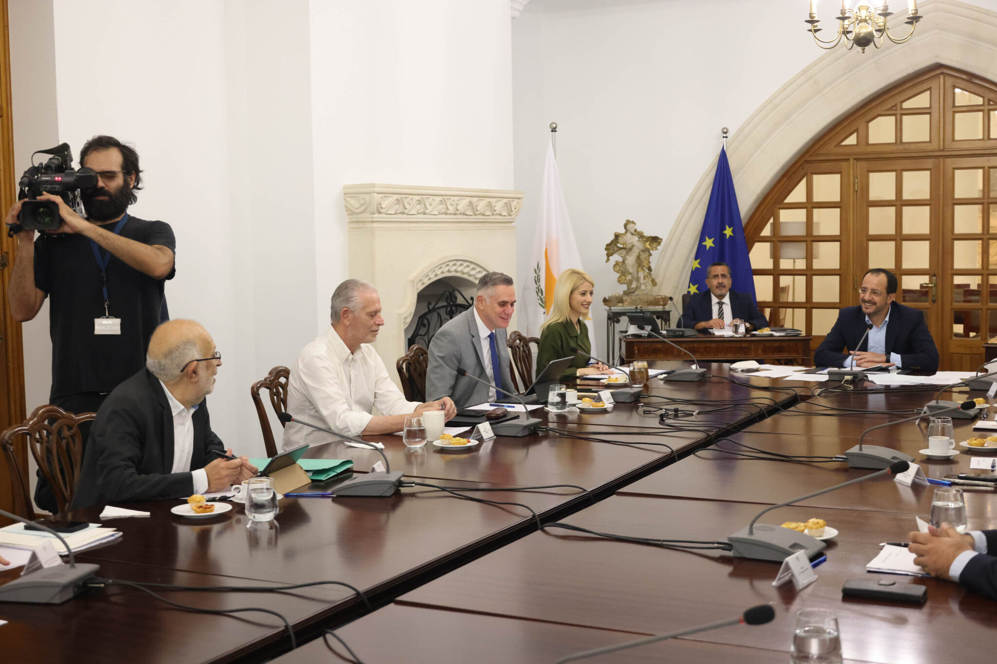 Εθνικό Συμβούλιο: Διπλωματικά βήματα για άρση αδιεξόδου και μέτρα για σφετερισμό