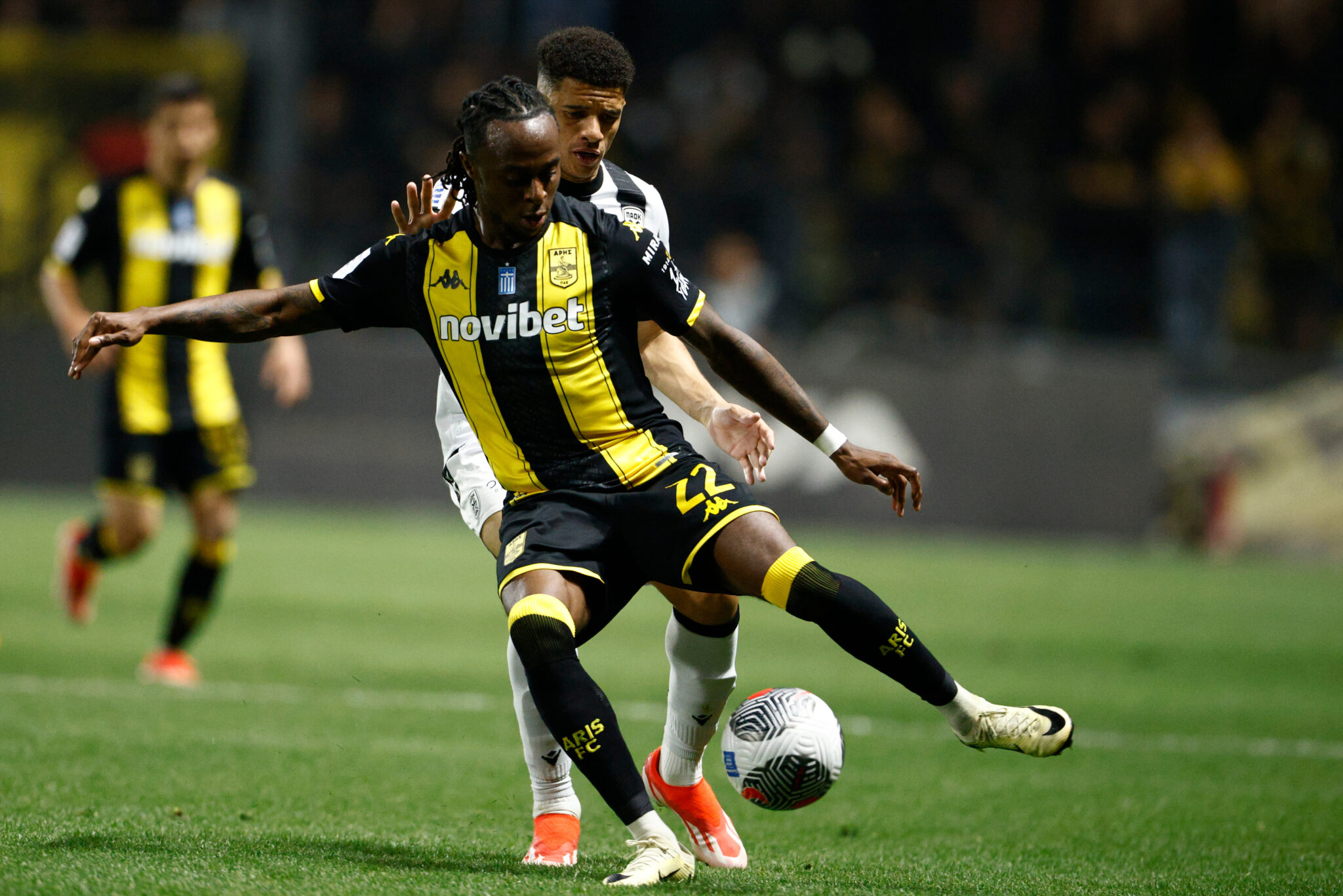 Περιμένουν ΑΕΚ για Οντουμπάτζο και Φερνάντες στον Άρη