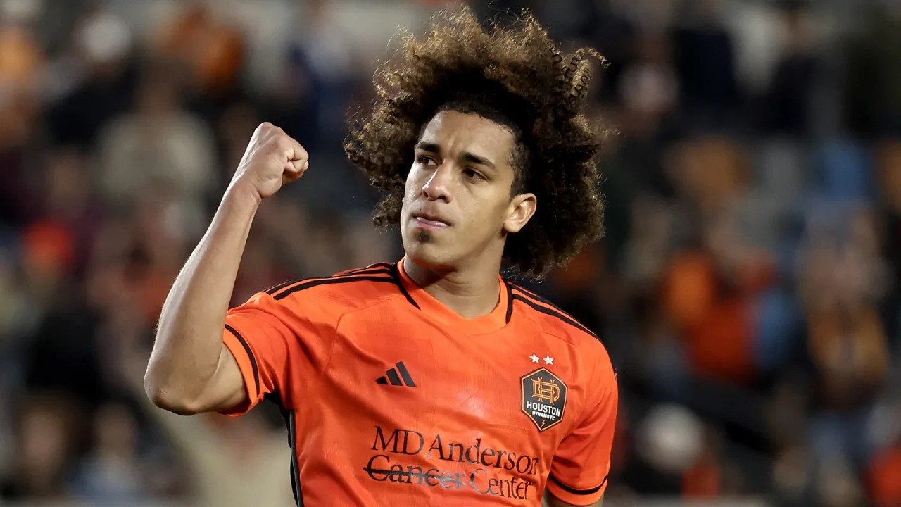 «Απορρίφθηκε πρόταση του Άρη για τον Καρασκίγια της Χιούστον Ντάιναμο»