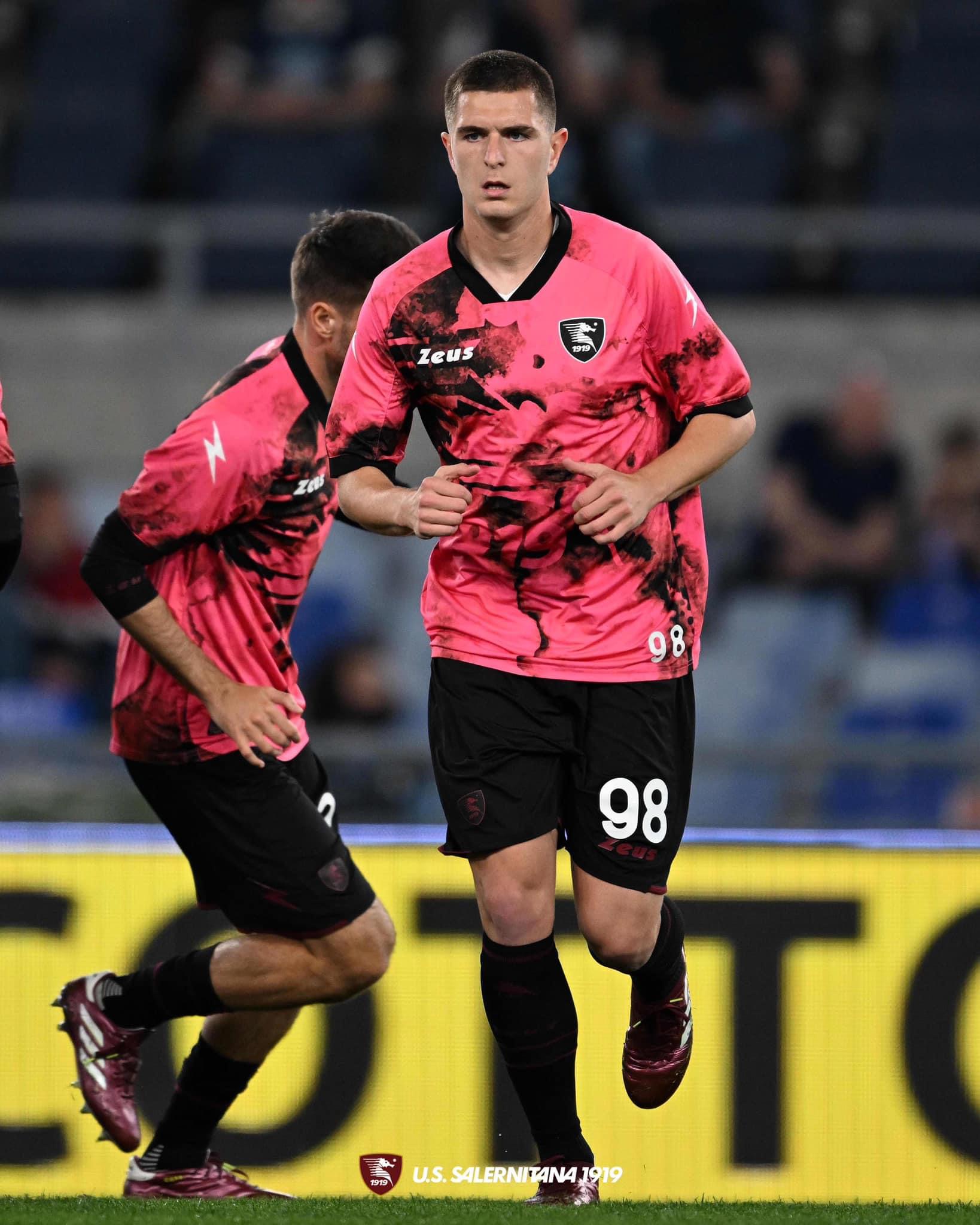 Στην Ελλάδα για τον Ολυμπιακό ο Πιρόλα