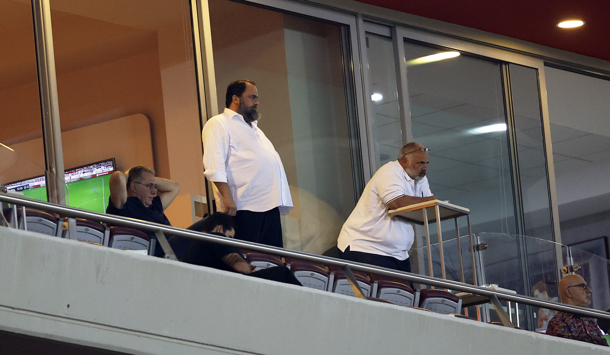 Η έλευση Μαρινάκη προμηνύει εξελίξεις στον Ολυμπιακό