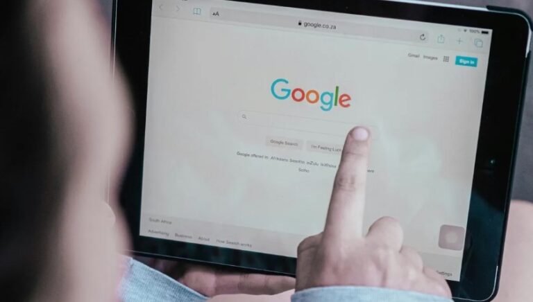 «Έπεσε» η Google και το YouTube σε όλο τον κόσμο