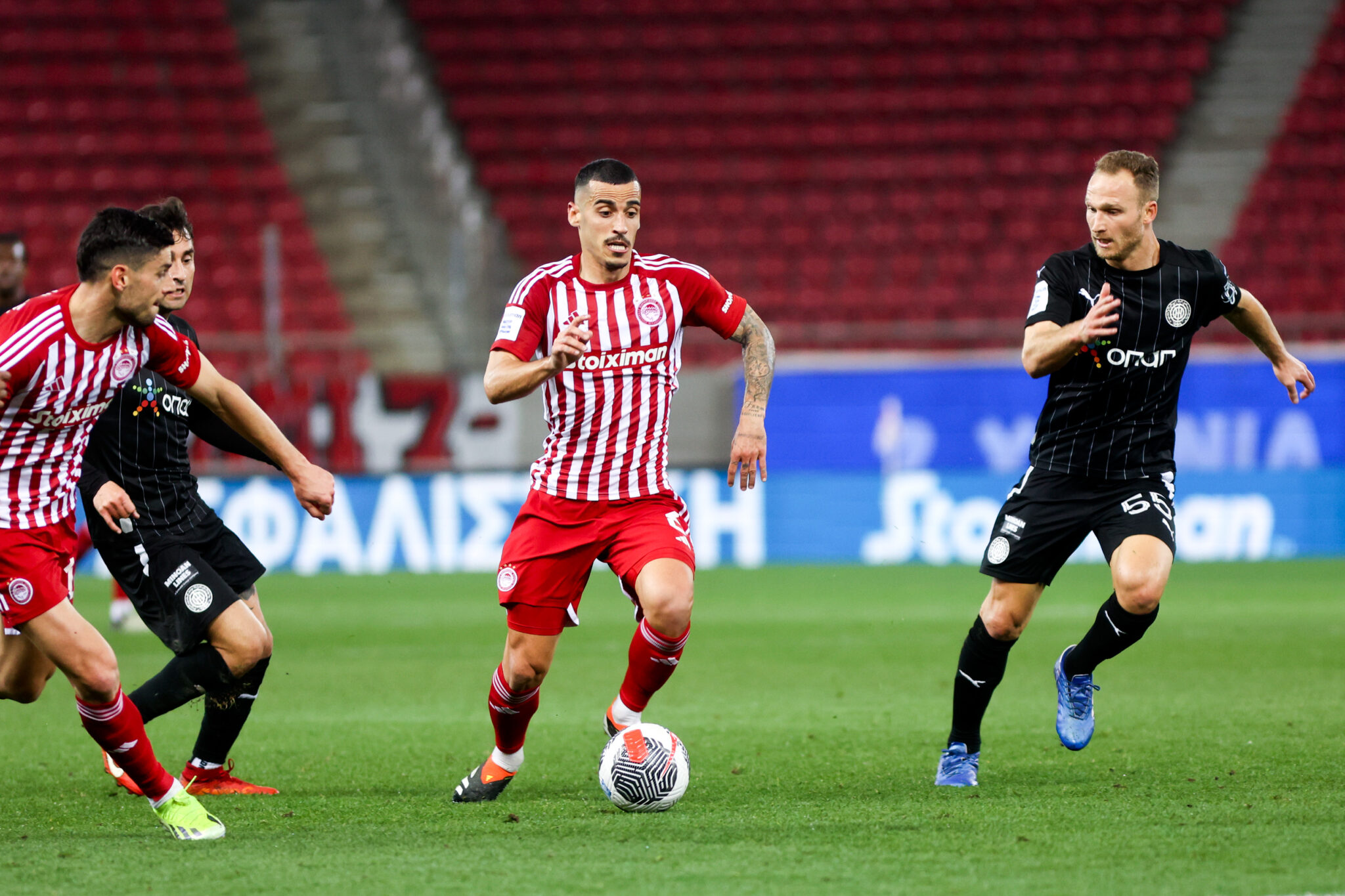 Τσικίνιο: «Ψηλά τα κεφάλια, πάμε Ολυμπιακάρα»