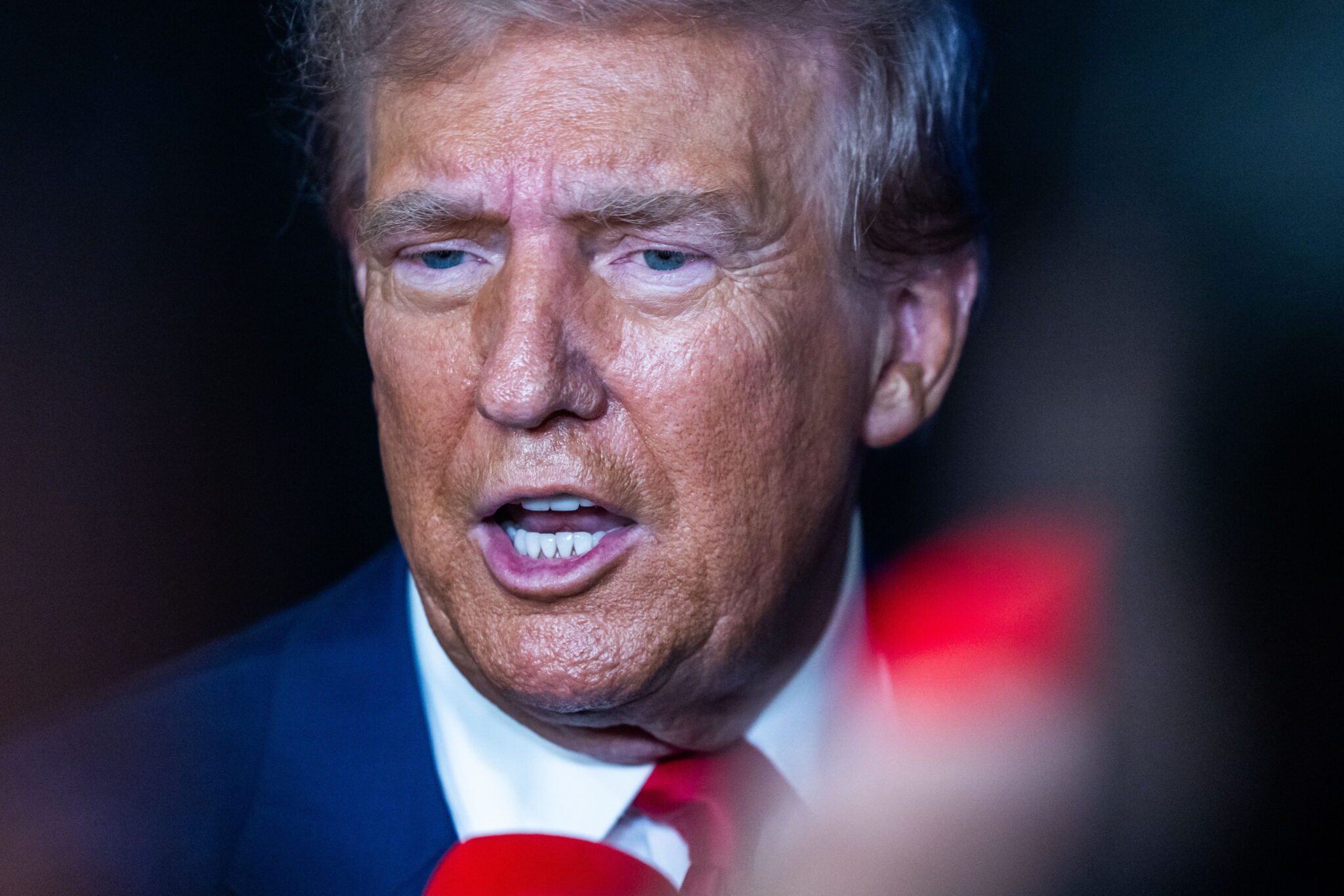 Θυέλλα μετά τη δήλωση Τραμπ: Οι μετανάστες τρώνε σκυλιά και γάτες