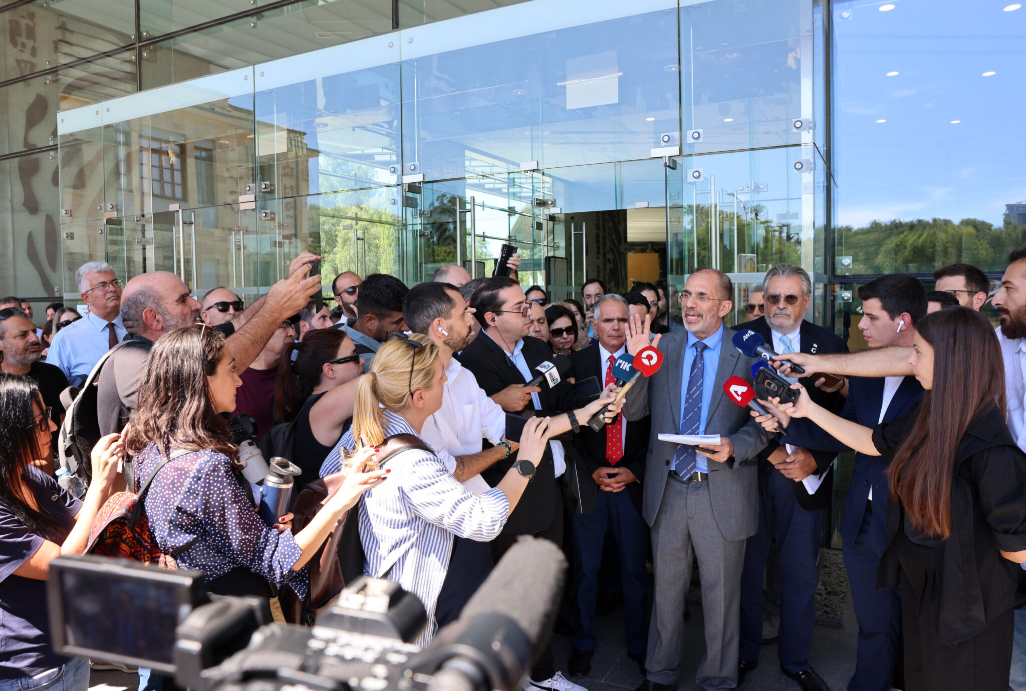 «Στο πρόσωπό του ο κόσμος είχε βρει έναν αγωνιστή κατά της διαφθοράς»