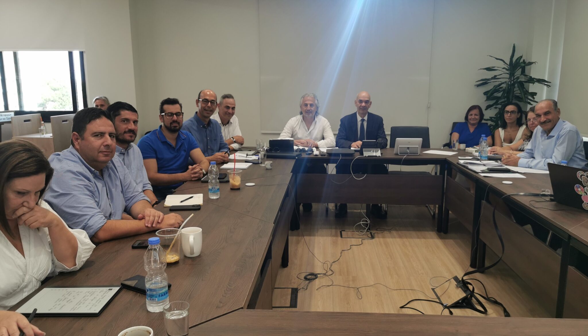 Συνάντηση ΕΤΕΚ – Υπ. Μεταφορών για τη βέλτιστη διαχείριση των κρατικών κτηρίων