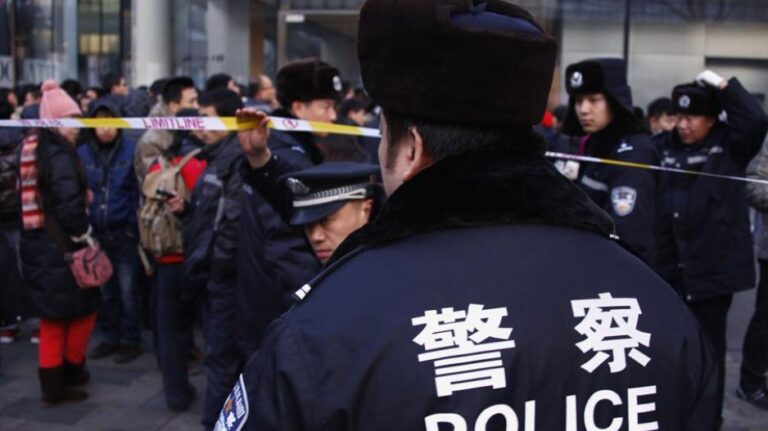 Κίνα: Σχολικό λεωφορείο έπεσε πάνω παιδιά, τουλάχιστον 11 νεκροί (ΒΙΝΤΕΟ)