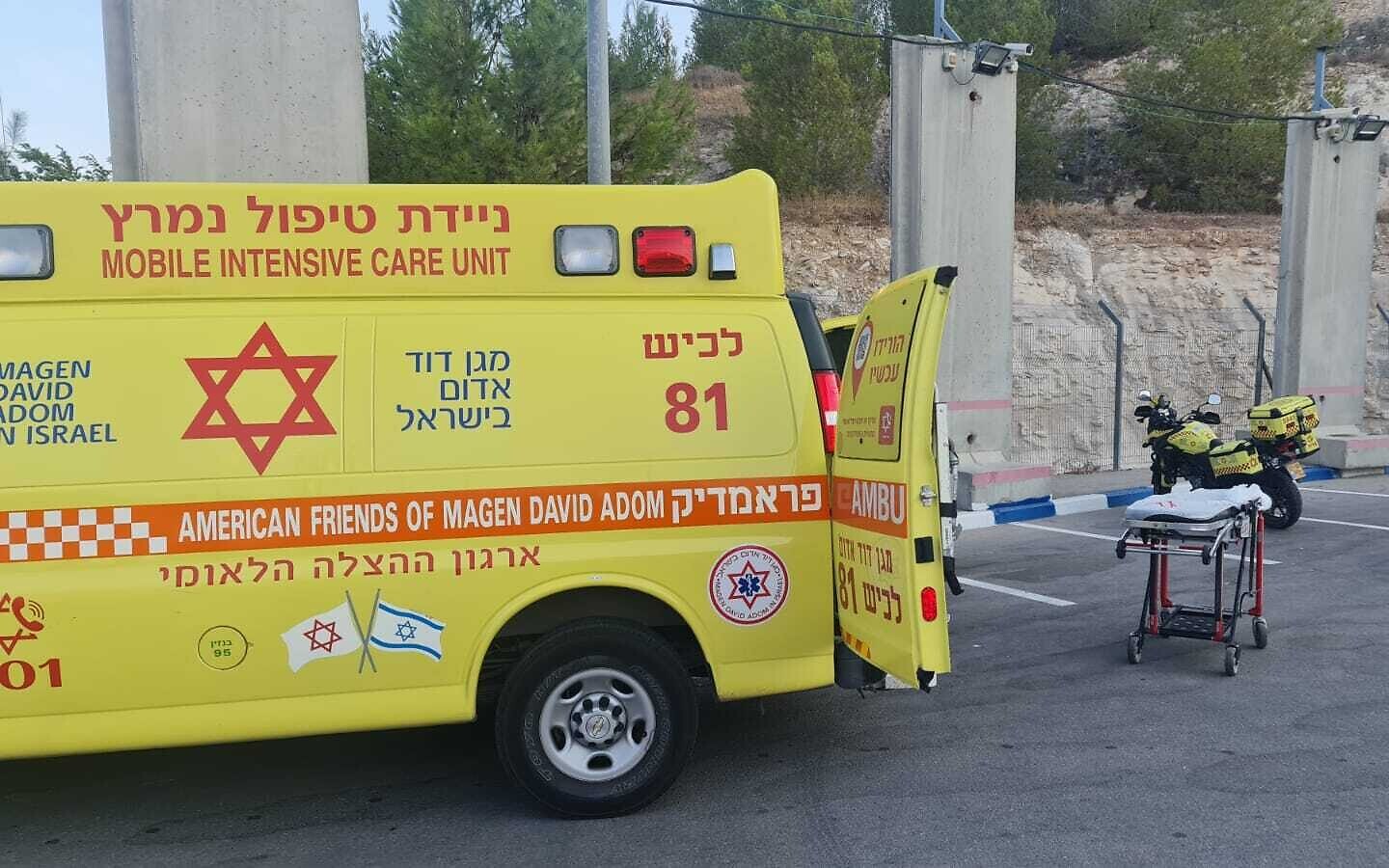 Επίθεση με πυροβολισμούς και θύματα στη Δυτική Όχθη