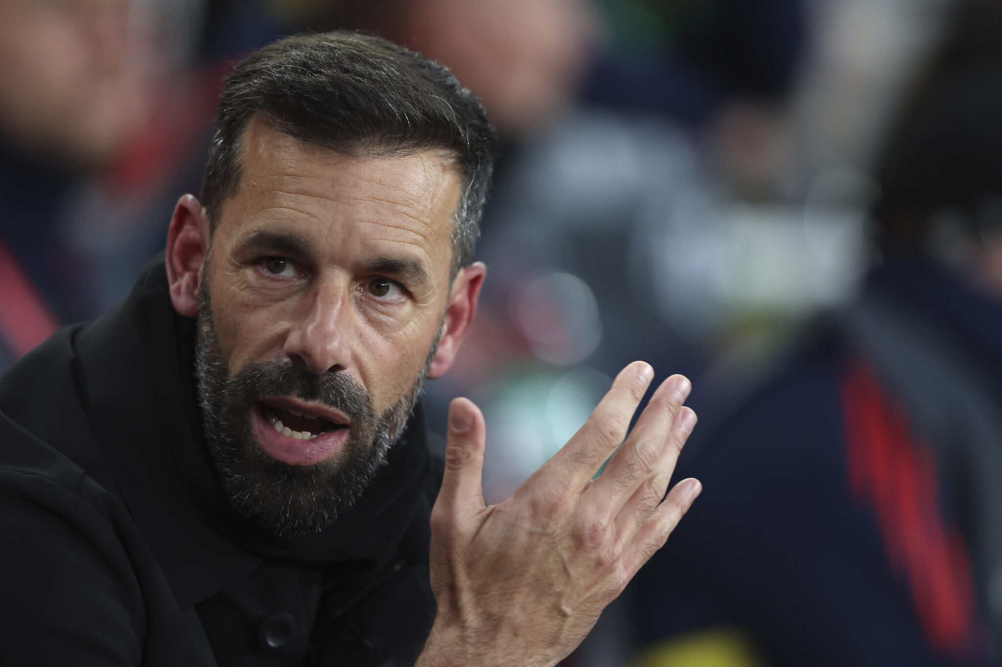 Φαν Νίστελροϊ: «Θα είμαι διαθέσιμος για όσο με χρειάζεται η Μ.Γιουνάιτεντ»