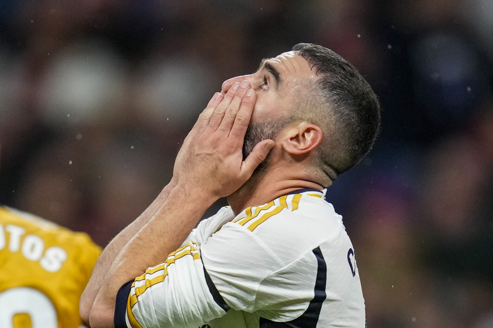 Ανανέωσε το συμβόλαιο του Καρβαχάλ μέχρι το 2026 η Ρεάλ Μαδρίτης