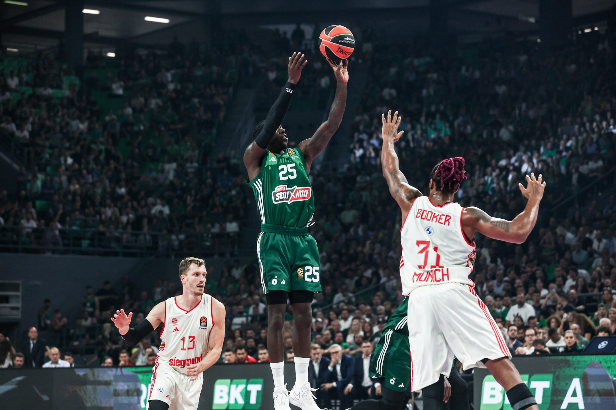 Νίκησε εύκολα τη Μπάγερν στο… ανακαινισμένο ΟΑΚΑ ο Παναθηναϊκός