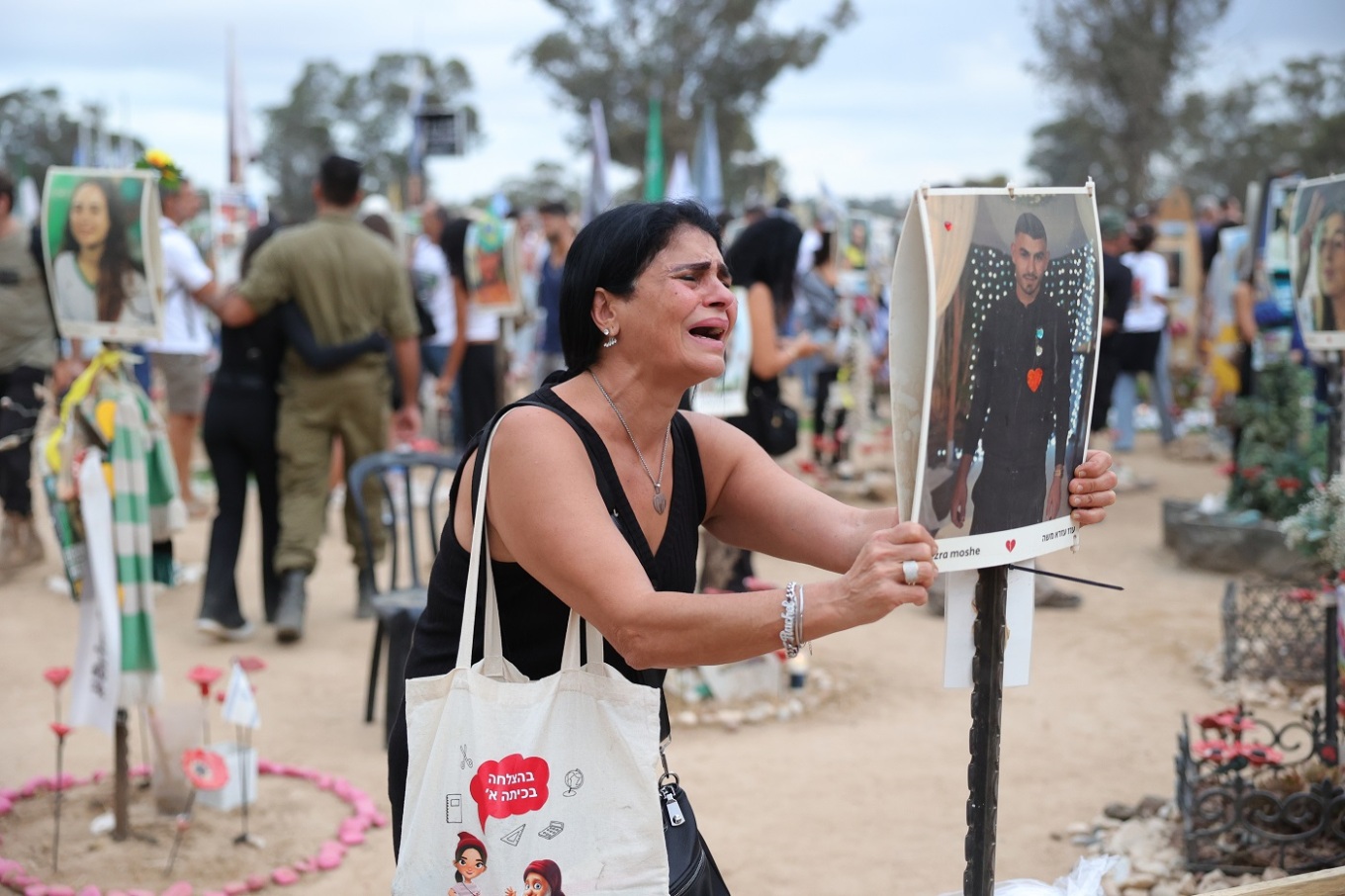 Βίντεο: Ράγισαν καρδιές στον χώρο του φεστιβάλ Nova