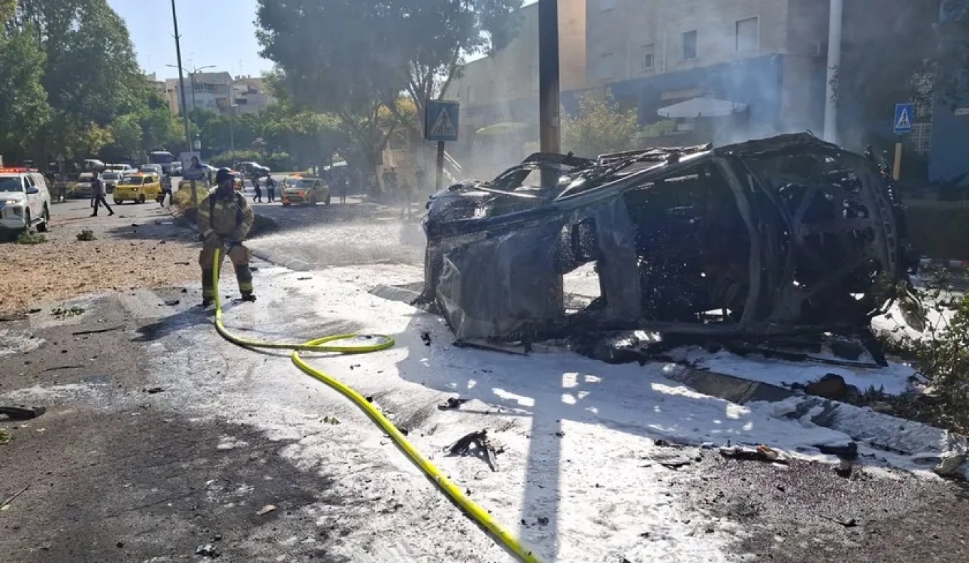 Μπαράζ ρουκετών της Χεζμπολάχ στο βόρειο Ισραήλ, ζημιές στην πόλη Καρμιέλ (VID)