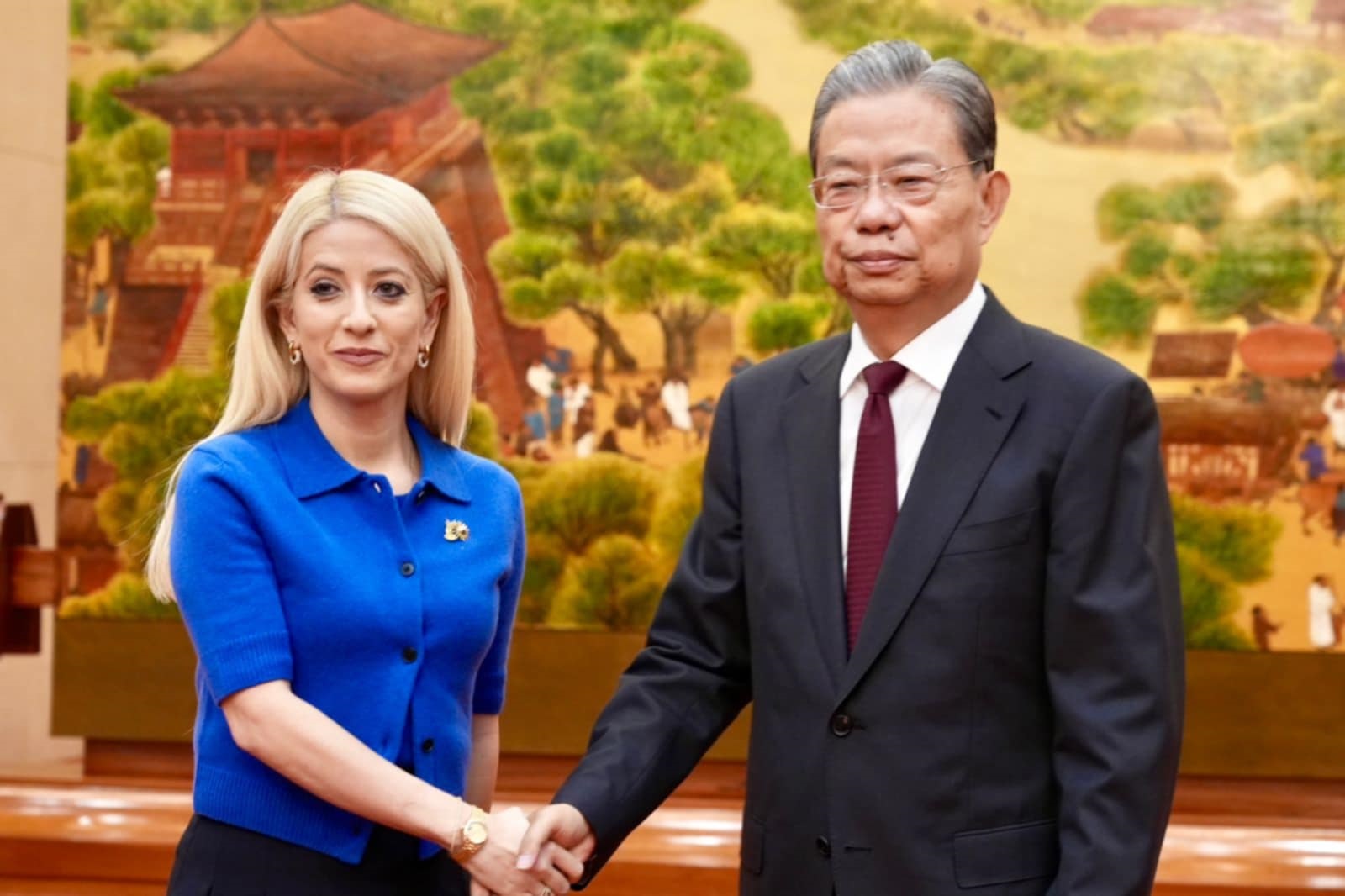 Η Αννίτα στην Κίνα: Ισχυρή στήριξη από τον Προέδρο του Κογκρέσου για λύση ΔΔΟ