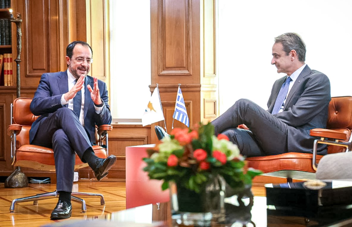 Είδε Μητσοτάκη ο ΠτΔ: «Kοινή στρατηγική, στόχοι και επιδιώξεις, ώρα για λύση»