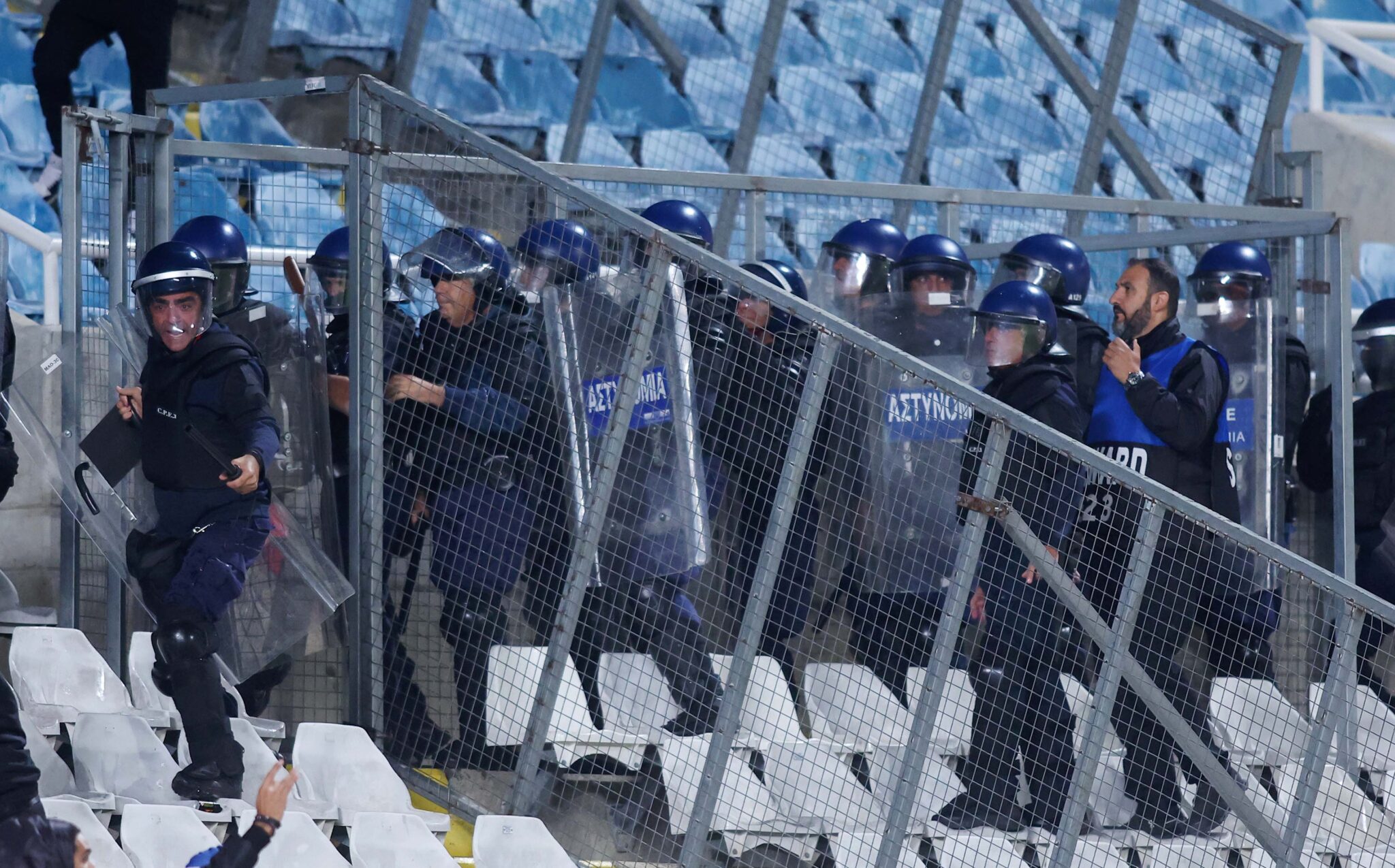 Τα νέα επεισόδια βάζουν ξανά σε σκέψεις την ΚΟΠ, εν αναμονή των αποφάσεων