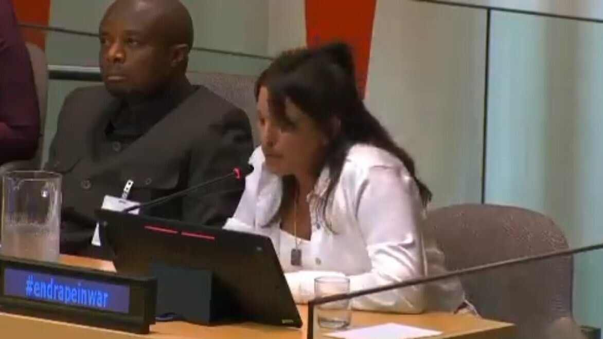 Εξομολόγηση για τις 55 μέρες κόλασης, ζωντανή – νεκρή στα χέρια των τρομοκρατών