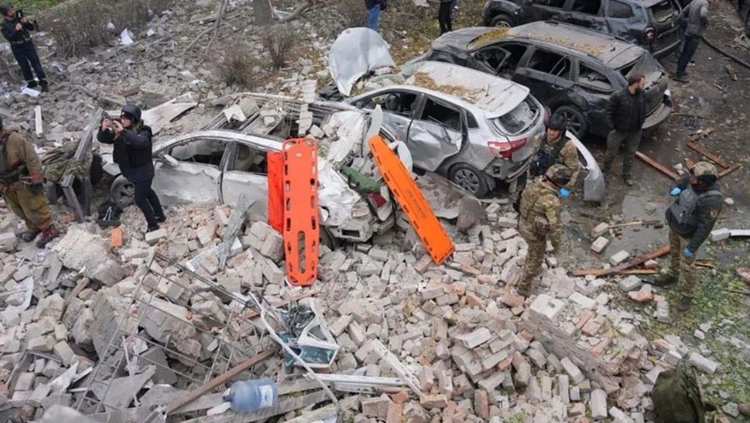 Ουκρανία: Τέσσερις τραυματίες από ρωσικούς βομβαρδισμούς στο Χάρκοβο