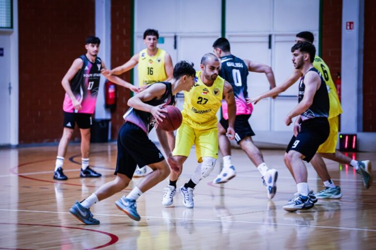 Πέντε στα πέντε το Κ. Ν. Αγ. Νικολάου, ακολουθεί η ΠΑΕΕΚ