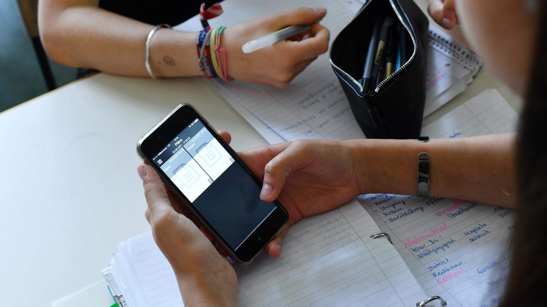 Σε λειτουργία το «Safe Youth», το panic button για τους νέους στην Ελλάδα