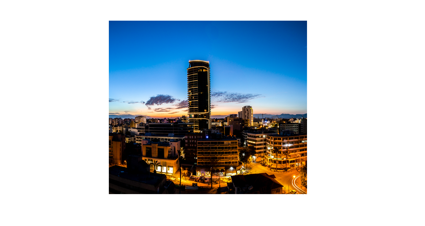 Εορταστική λάμψη και πολυτέλεια στο ψηλότερο σημείο της Λευκωσίας