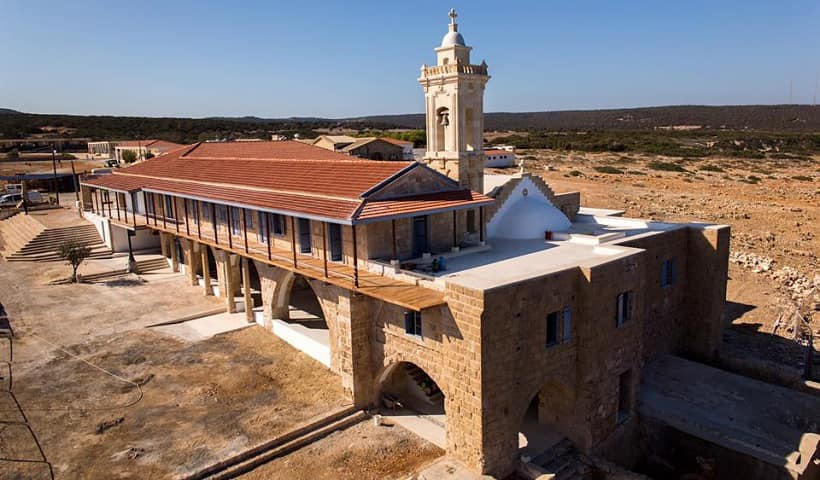 &Mu;&epsilon; &pi;&rho;&omicron;&sigma;&omega;&pi;&iota;&kappa;ή &pi;&alpha;&rho;έ&mu;&beta;&alpha;&sigma;&eta; &Chi;&rho;&iota;&sigma;&tau;&omicron;&delta;&omicron;&upsilon;&lambda;ί&delta;&eta; &epsilon;&pi;&alpha;&nu;&alpha;&rho;&chi;ί&zeta;&omicron;&upsilon;&nu; &omicron;&iota; &Kappa;&upsilon;&rho;&iota;&alpha;&kappa;ά&tau;&iota;&kappa;&epsilon;&sigmaf; &lambda;&epsilon;&iota;&tau;&omicron;&upsilon;&rho;&gamma;ί&epsilon;&sigmaf; &sigma;&tau;&omicron;&nu; &kappa;&alpha;&tau;&epsilon;&chi;ό&mu;&epsilon;&nu;&omicron; &Alpha;&pi;. &Alpha;&nu;&delta;&rho;έ&alpha;