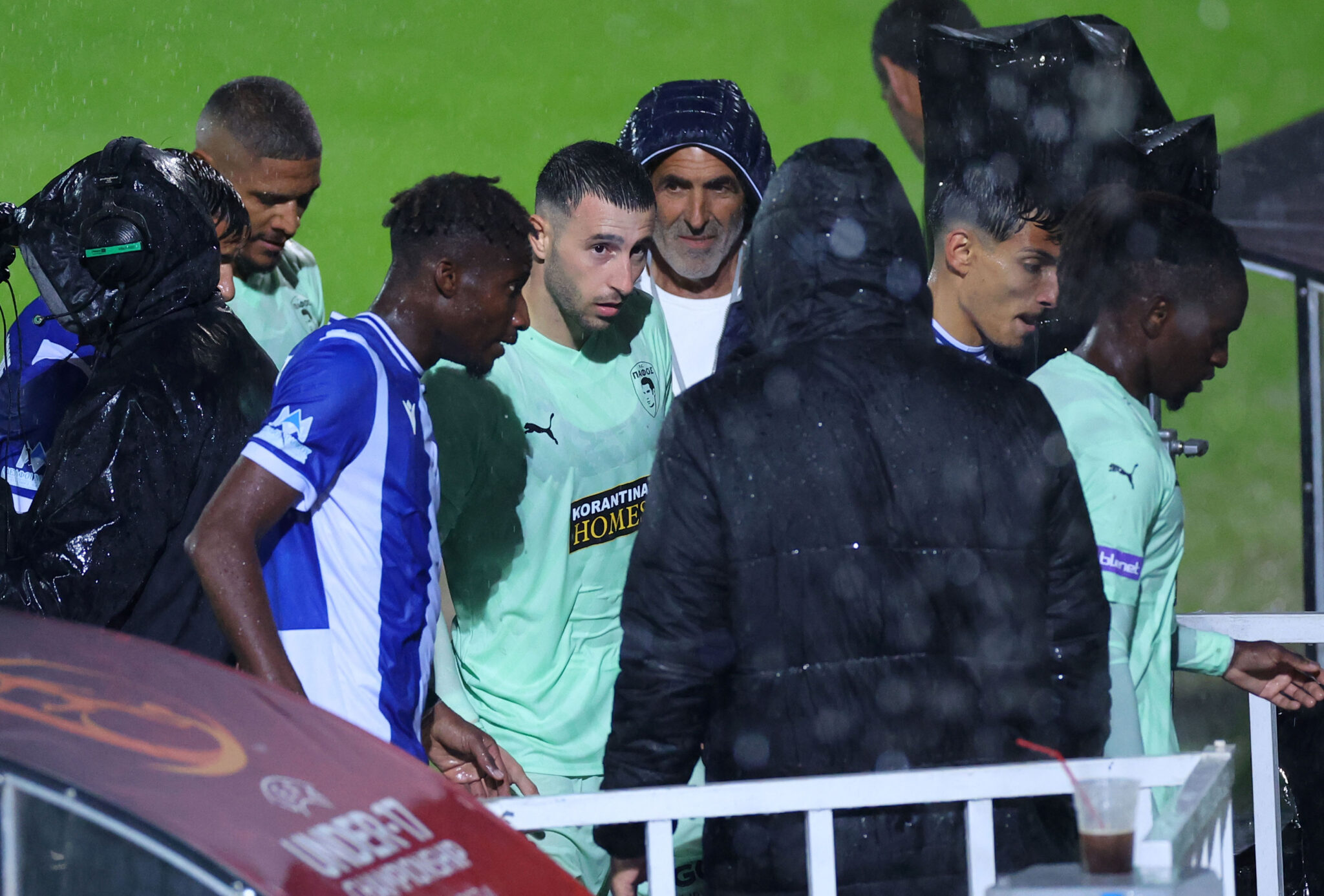 Άνοιξαν οι ουρανοί, διακοπή στο Εθνικός – Πάφος, ορίστηκε η συνέχιση του από την ΚΟΠ