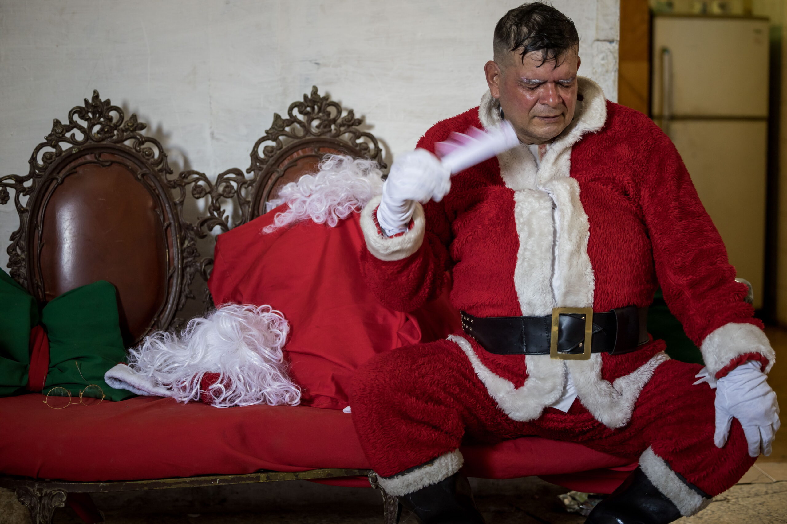 Χριστούγεννα: Για κάποιους χαρά και για κάποιους θλίψη