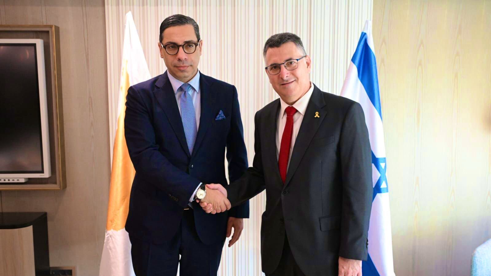 Αναχωρεί απόψε η βοήθεια από Ισραήλ, σε συνεχή επαφή με Σάαρ ο Κόμπος