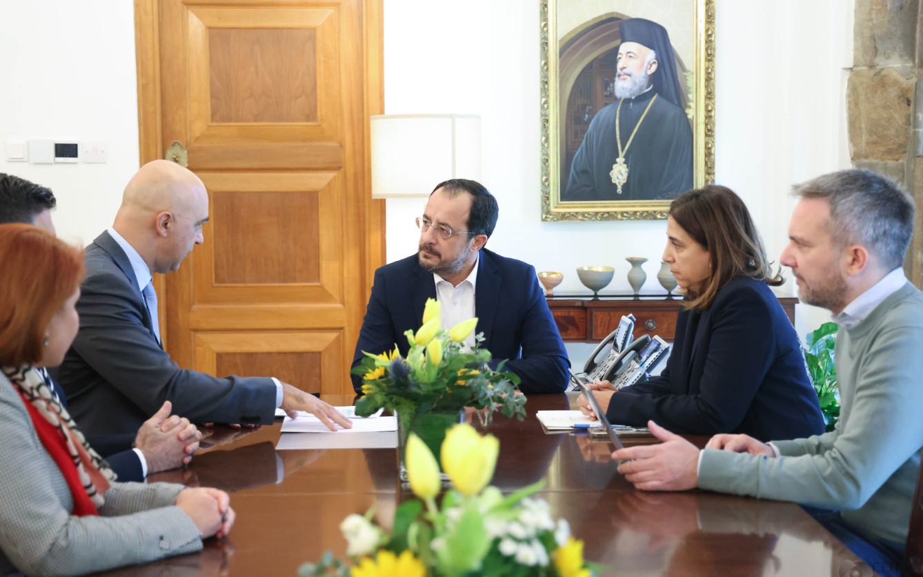 «Πολύ μεγάλες εταιρείες» ενδιαφέρονται για να έχουν την ευρωπαϊκή τους έδρα στην Κύπρο