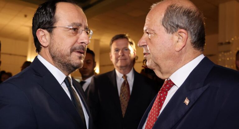 ΚΕ: Αναμένεται η επίσημη ανταπόκριση για τη συνάντηση ΠτΔ – Τ/κ ηγέτη τον Ιανουάριο