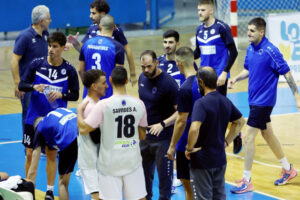 Ήττα στην Ολλανδία, αλλά «ζωντανός» για πρόκριση ο Παφιακός