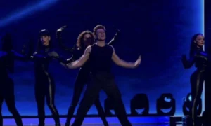 Theo Evan: Ο φετινός εκπρόσωπος της Κύπρου στη Eurovision «σάρωσε» τον ελληνικό τελικό με το «Fuego»
