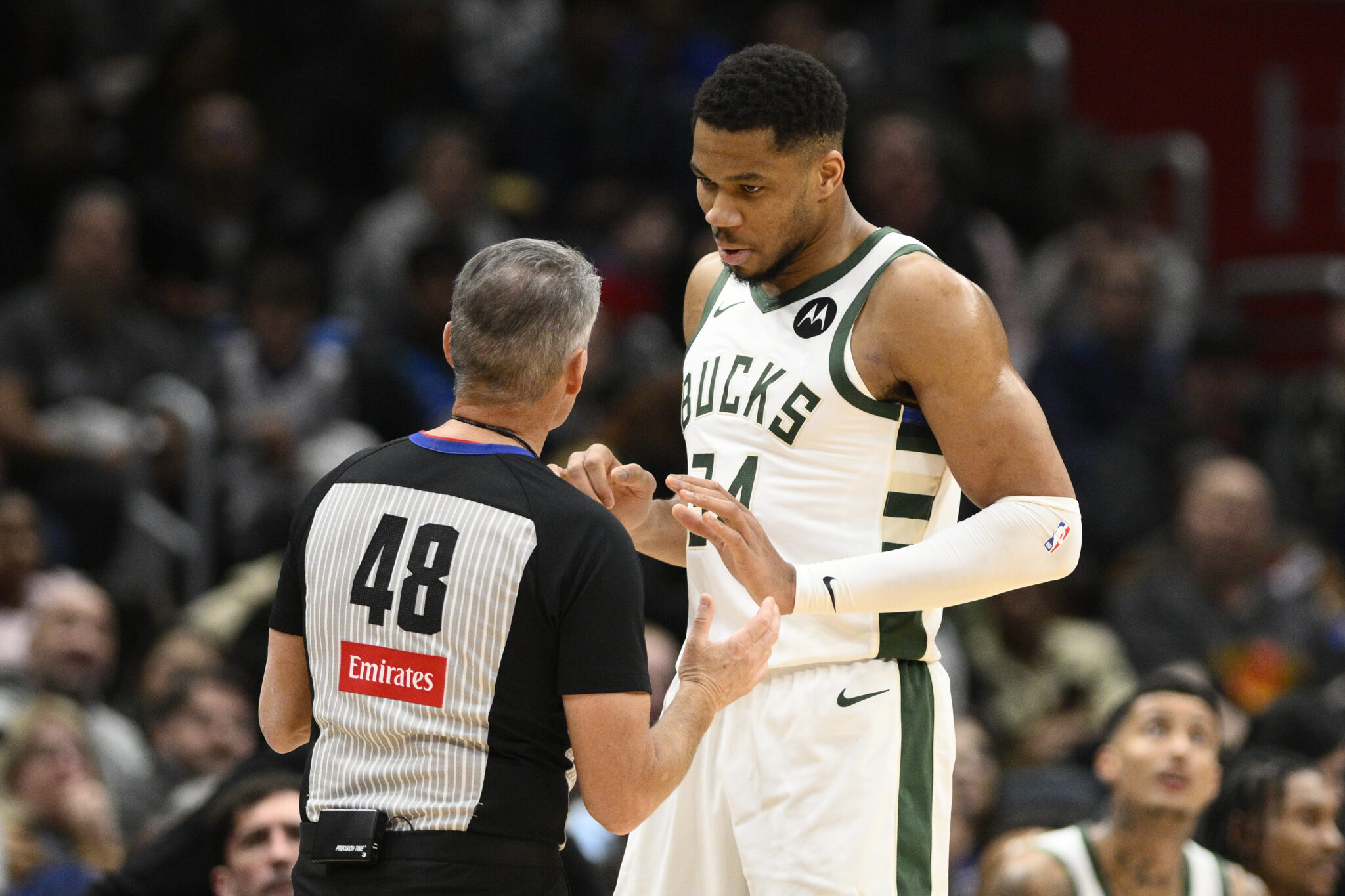 Σημαντική νίκη για τους Μπακς στην Ουάσινγκτον, παρά το πρόβλημα με τα φάουλ του Γιάννη