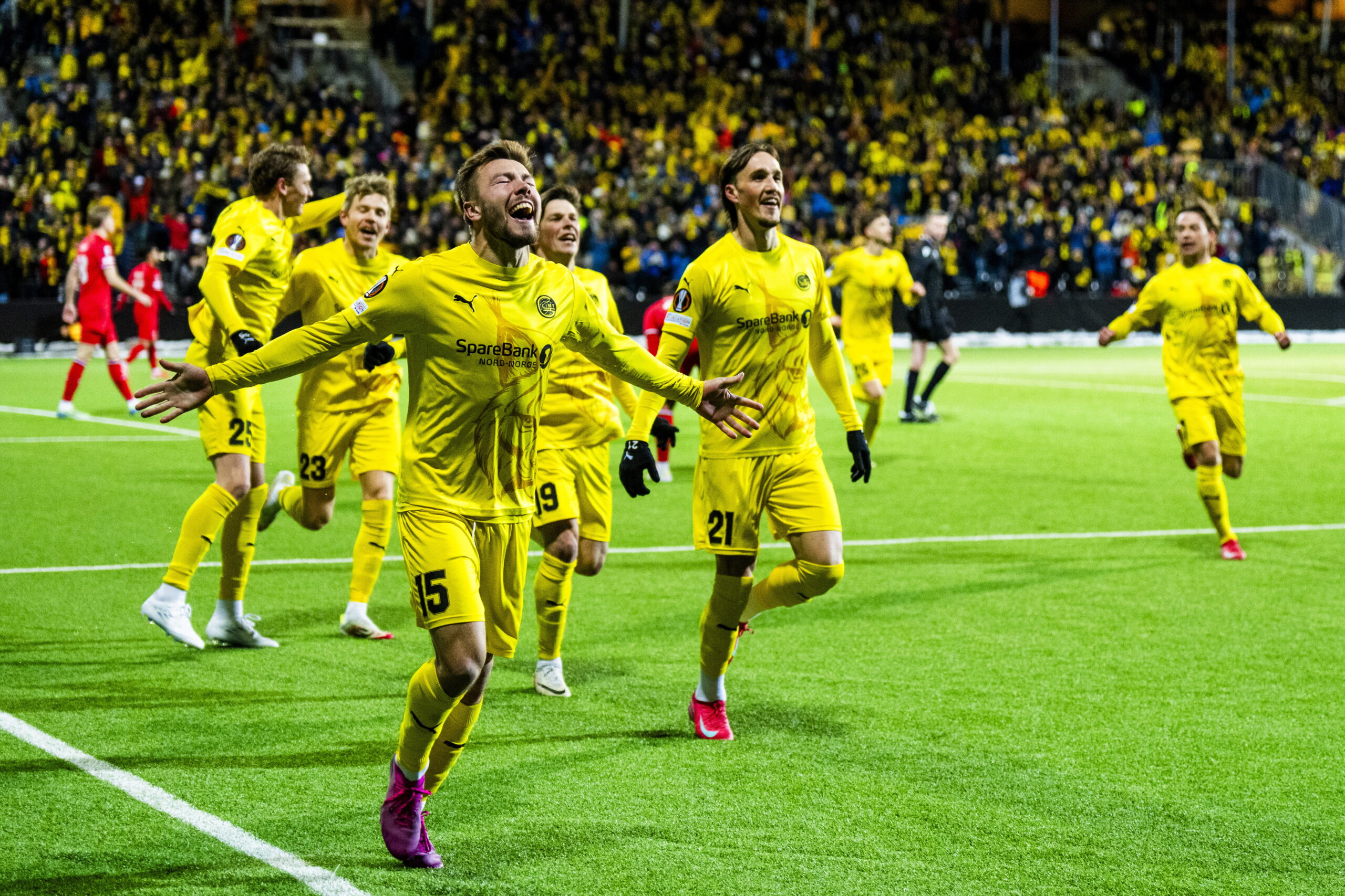 Το παράδοξο με την Μπόντο Γκλιμτ: Οι παίκτες της παίρνουν το λεωφορείο για 30 δευτερόλεπτα πριν κάθε παιχνίδι τους