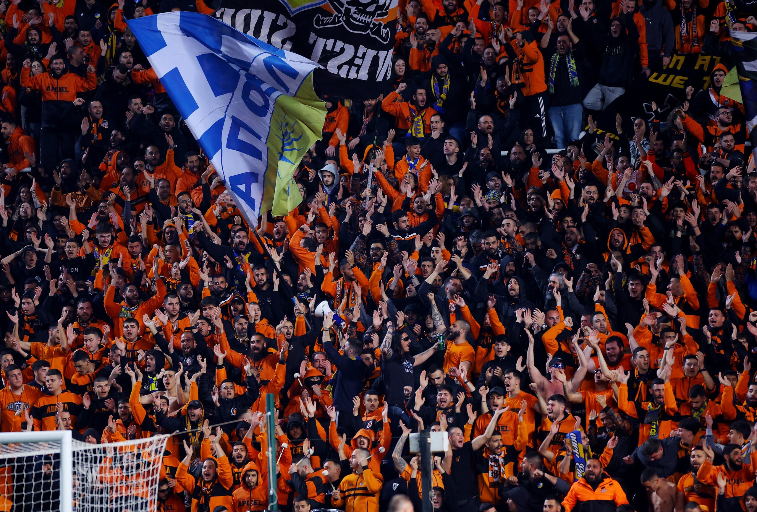 &Phi;&Omega;&Tau;&Omicron;: &Psi;ά&chi;&nu;&omicron;&upsilon;&nu; &omicron;&pi;&alpha;&delta;&omicron;ύ&sigmaf; &tau;&omicron;&upsilon; &Alpha;&Pi;&Omicron;&Epsilon;&Lambda; &omicron;&iota; &Alpha;&rho;&chi;έ&sigmaf; &gamma;&iota;&alpha; &epsilon;&pi;&epsilon;&iota;&sigma;ό&delta;&iota;&alpha; &sigma;&tau;&omicron; &Gamma;&Sigma;&Pi;