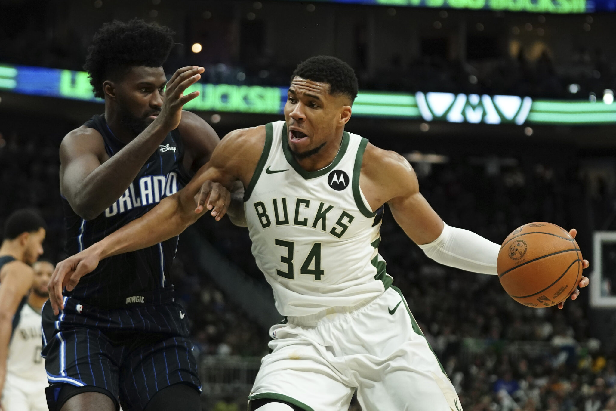 Το πάλεψαν για μεγάλη ανατροπή οι Μπακς, όμως αστόχησε στο τέλος ο Λίλαρντ