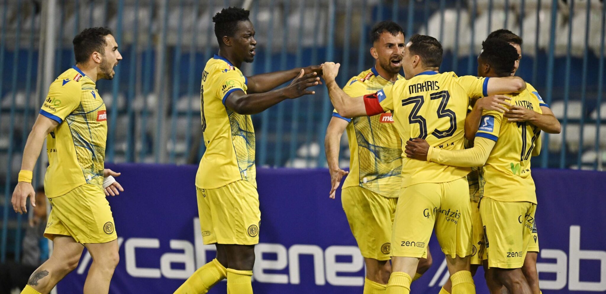 Κερδίζει και… ανασαίνει η ΑΕΛ